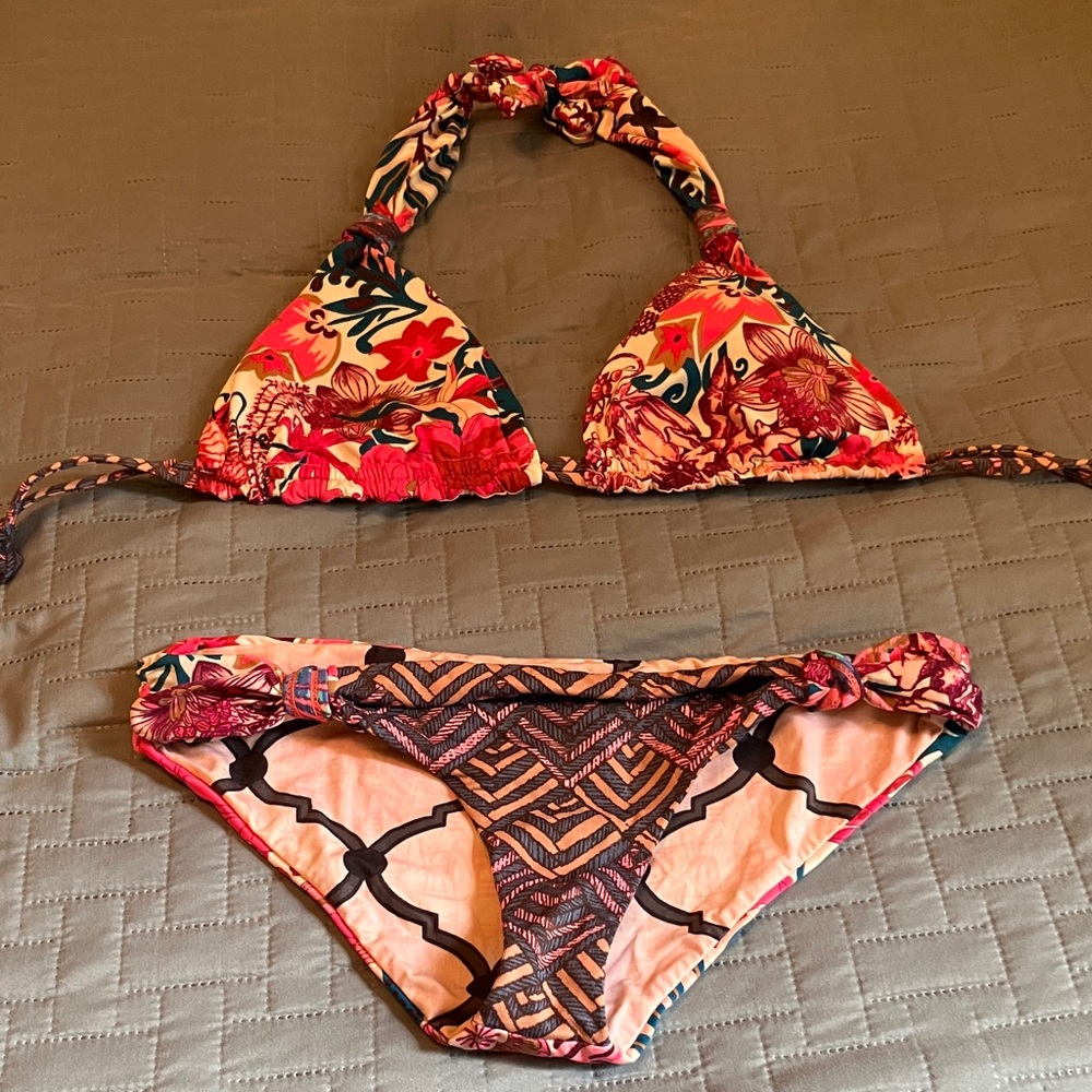 Maaji reversible bikini size small